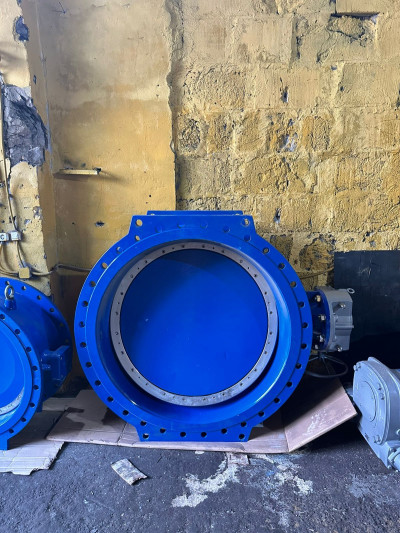 Затвор Ду1200 Ру10 с редуктором , уплотнение EPDM